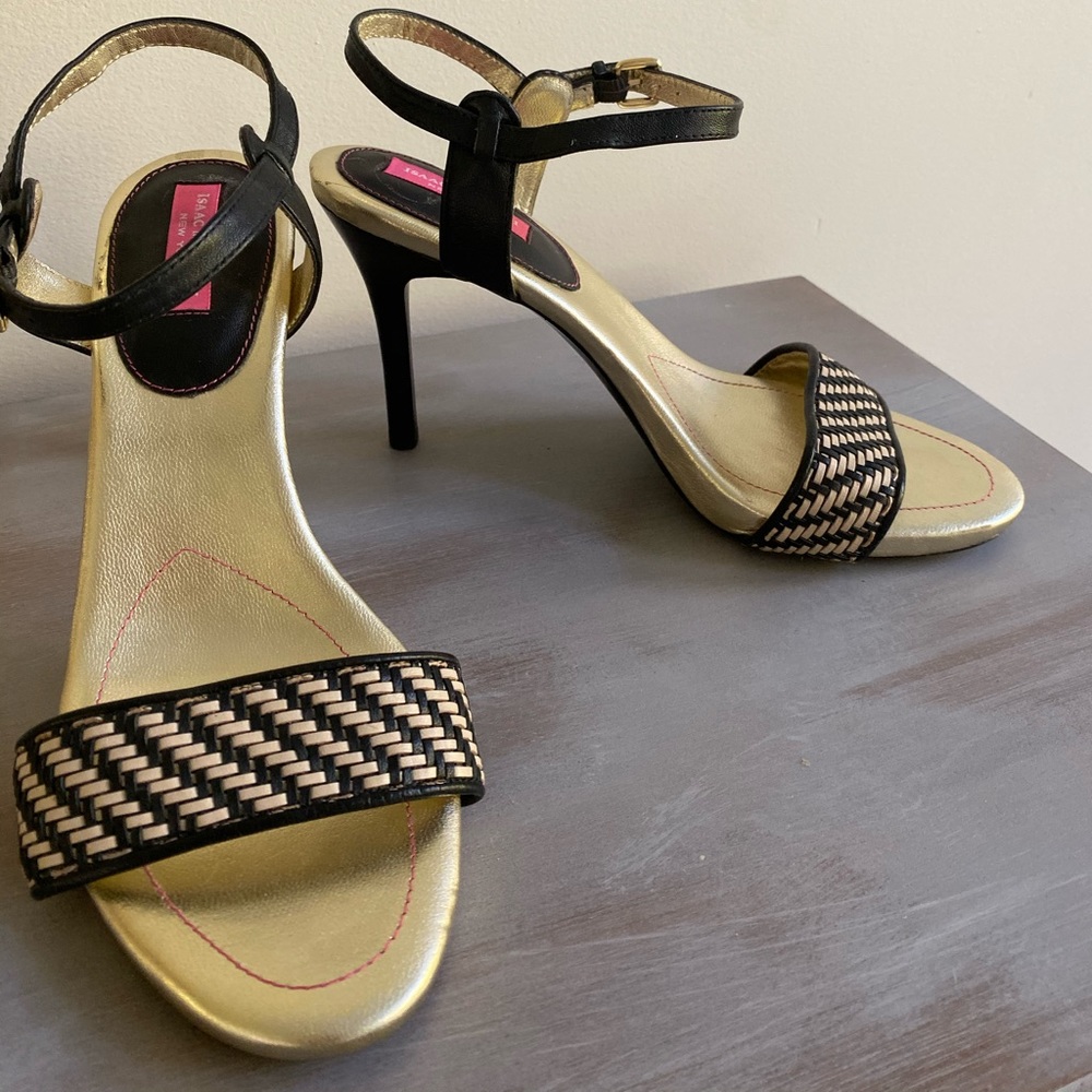 NWOT heels size 9 tan and black